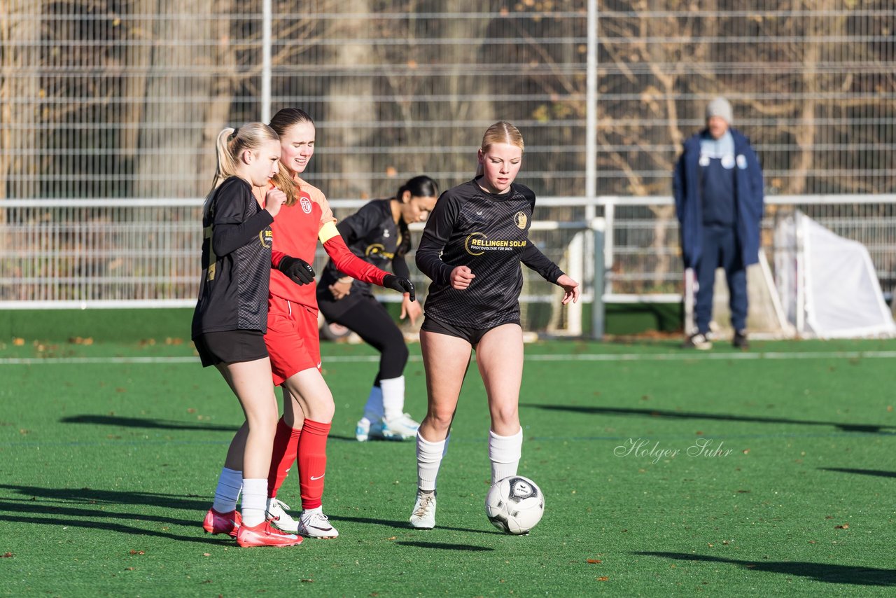 Bild 81 - wBJ VfL Pinneberg2 - Eimsbuttler TV 3 : Ergebnis: 5:0